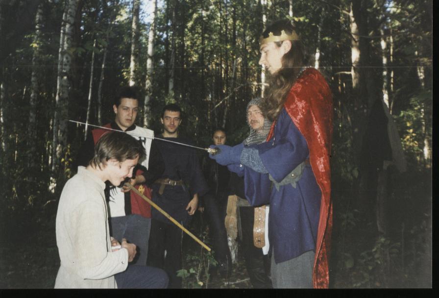 Фотографии c повсящения Крохи в рыцари